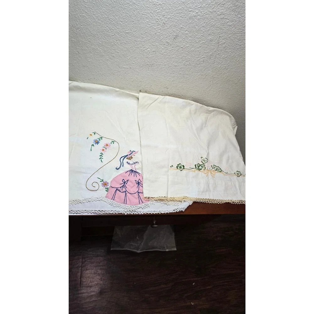 VTG Unbranded Embroidered 90s Y2k Pillowcase Set Cream Southern Belle Lace